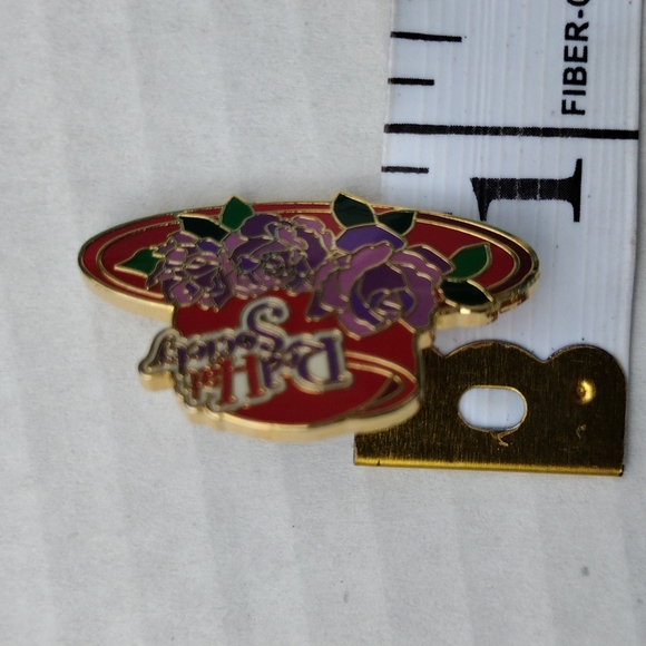 Red hat society tac pin brooch. - Picture 4 of 4